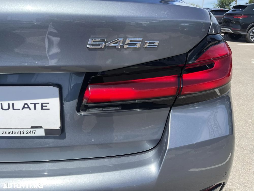 BMW Seria 5 - 32