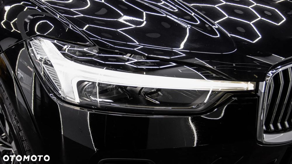 Volvo XC 60 T6 Plug-In Hybrid AWD Core - 12