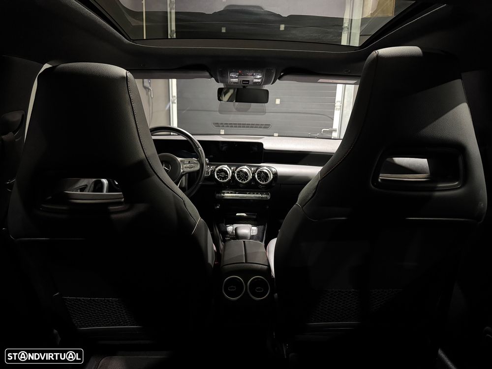 Mercedes-Benz A 250 e AMG Line - 17