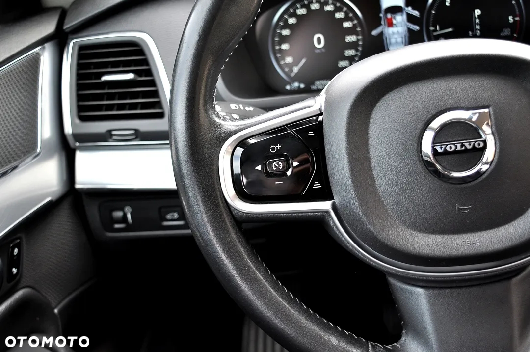 Volvo XC 90 D4 FWD Momentum 7os - 35
