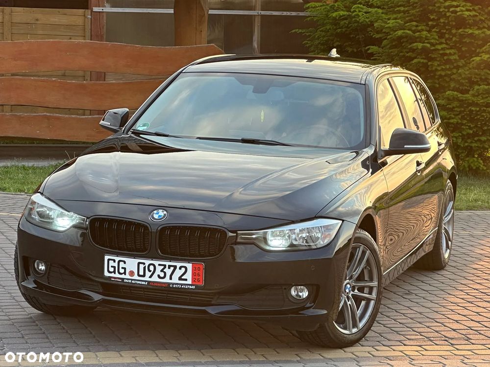 BMW Seria 3 320d xDrive DPF Edition Exclusive - 17