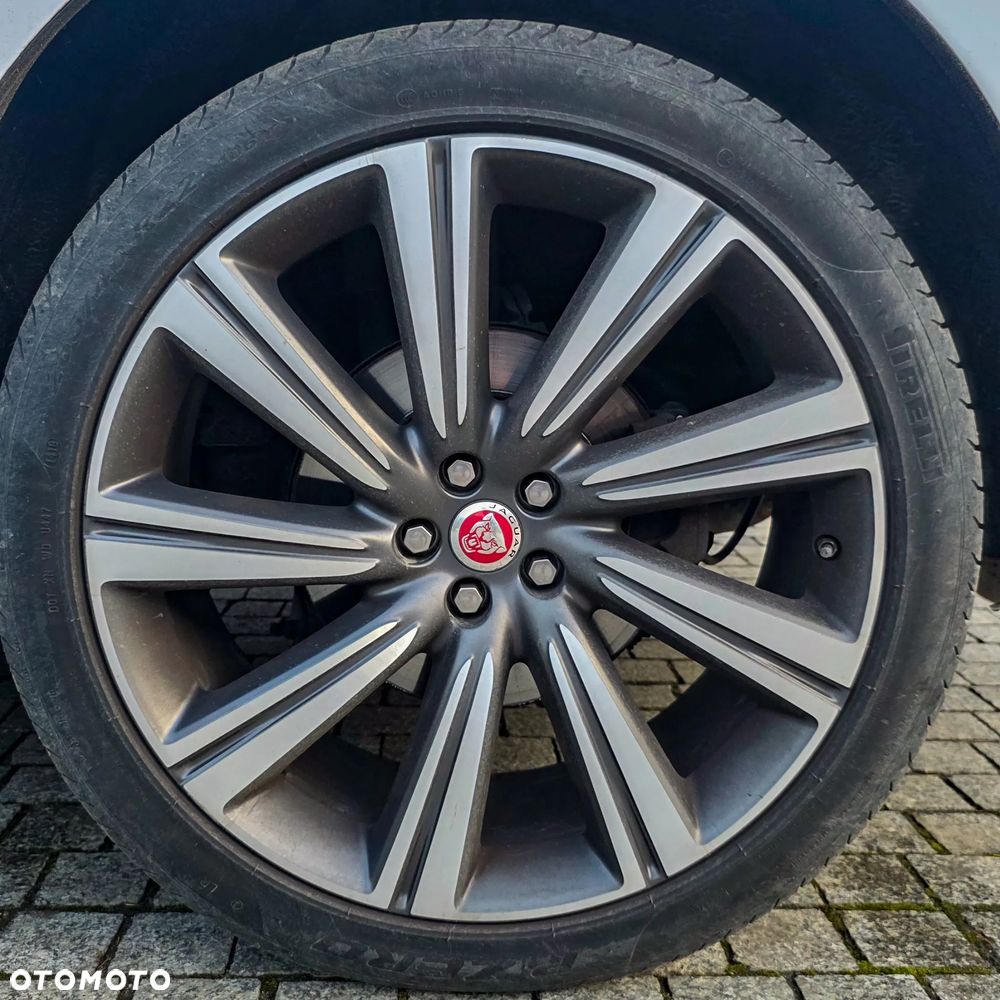 Jaguar F-Pace 35t AWD R-Sport - 16