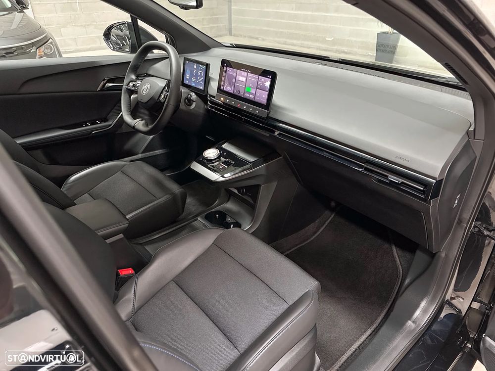 MG MG4 77 kWh Extended Range Luxury - 11