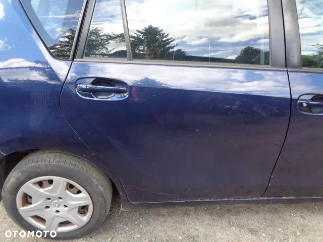 DRZWI P.T TOYOTA VERSO 09-18  8S6 - 1