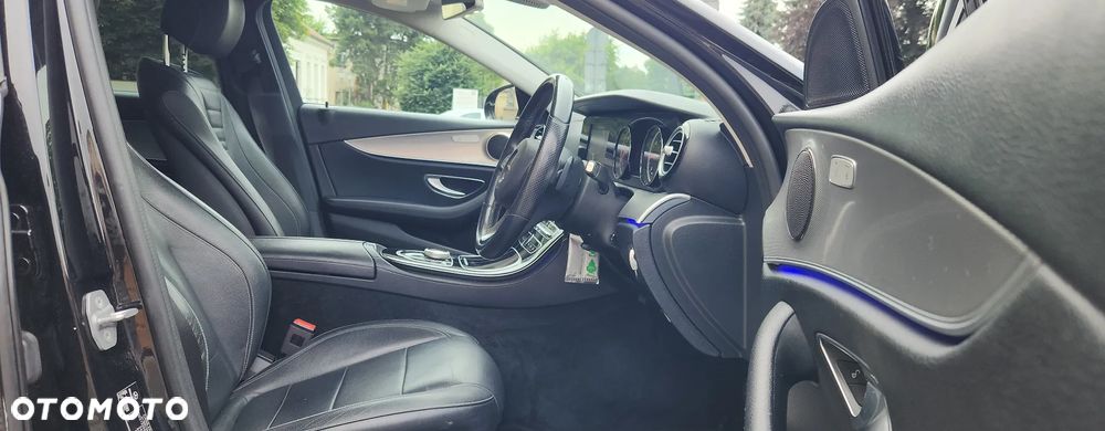 Mercedes-Benz Klasa E 220 d T 9G-TRONIC AMG Line - 6