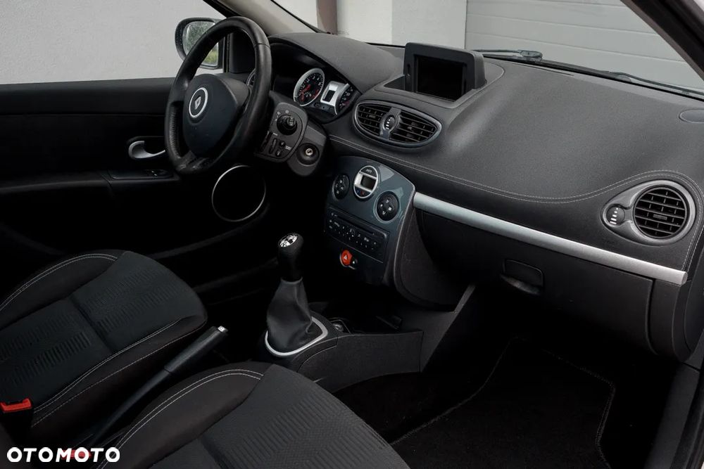 Renault Clio 1.2 16V TCE Night&Day - 24