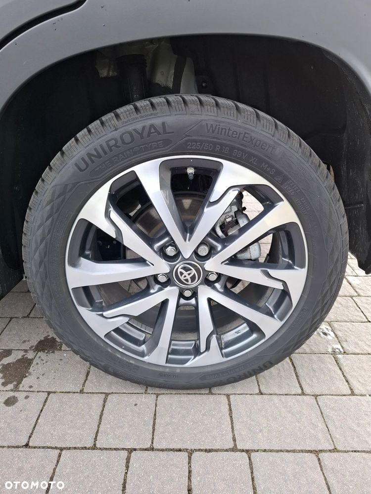 Toyota Corolla Cross 2.0 Hybrid Executive - 17