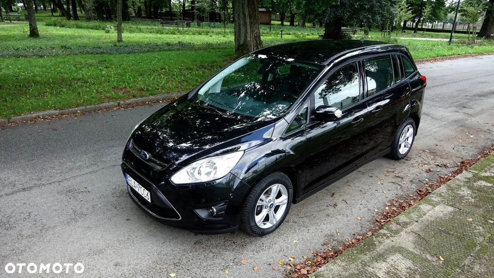 Ford Grand C-MAX - 25
