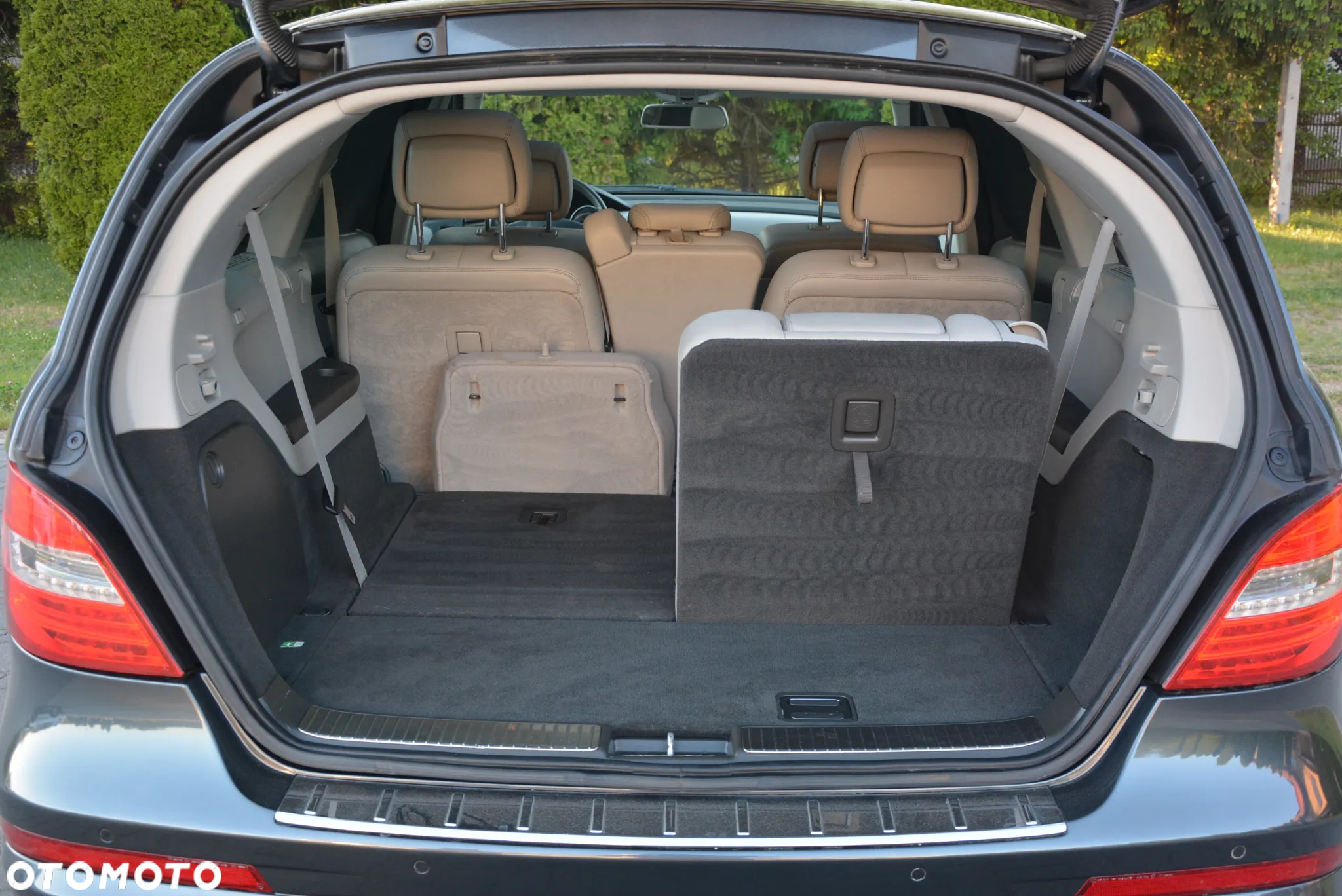 Mercedes-Benz Klasa R 300 CDI DPF BlueEFFICIENCY 7G-TRONIC - 19