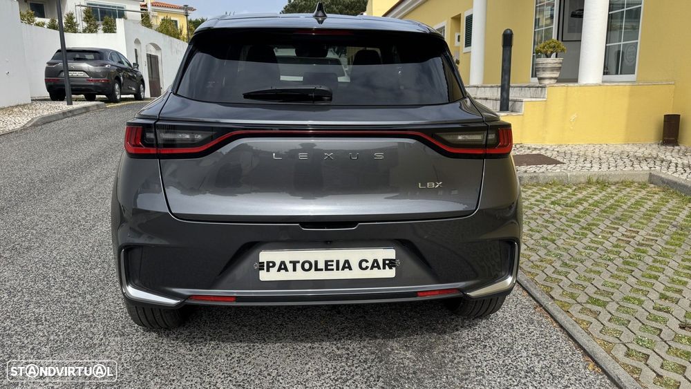 Lexus LBX Emotion - 5