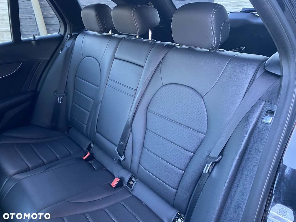 Mercedes-Benz Klasa C 220 (BlueTEC) d 7G-TRONIC AMG Line - 13