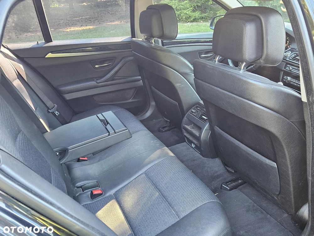 BMW Seria 5 520d - 14