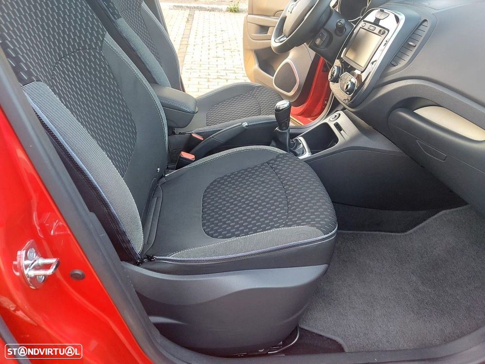 Renault Captur 0.9 TCE Exclusive - 29