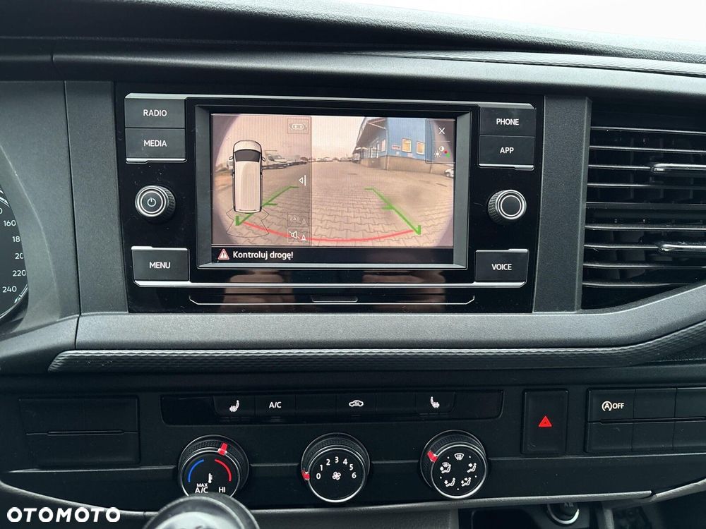 Volkswagen Transporter 2.0 TDI 110 KM - 24