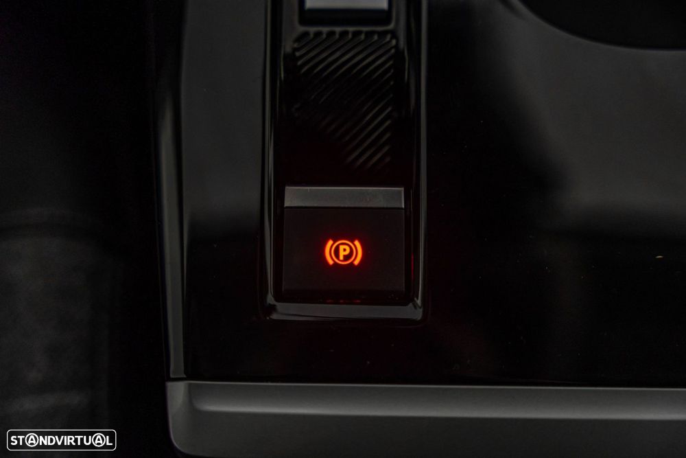 Citroën C5 X 1.6 Hybrid Plus e-EAT8 - 32