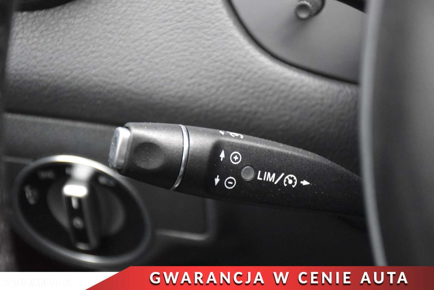 Mercedes-Benz GLA 200 7G-DCT Urban - 14