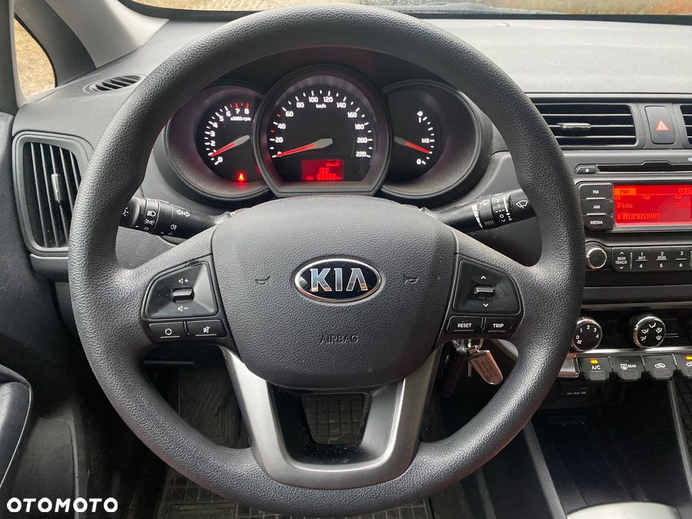 Kia Rio 1.2 L - 16