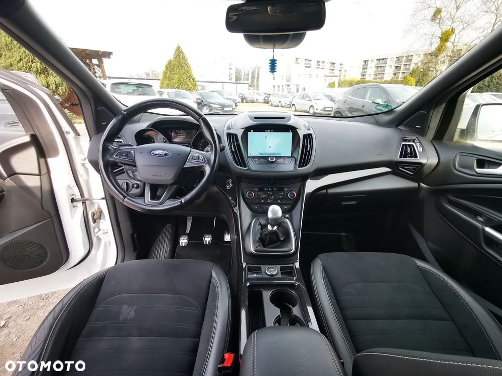 Ford Kuga 2.0 TDCi 4x4 ST-Line - 9