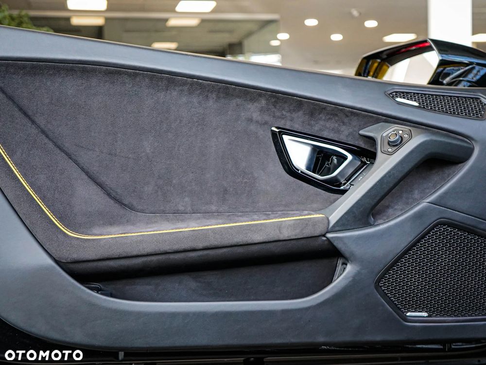 Lamborghini Huracan EVO - 21