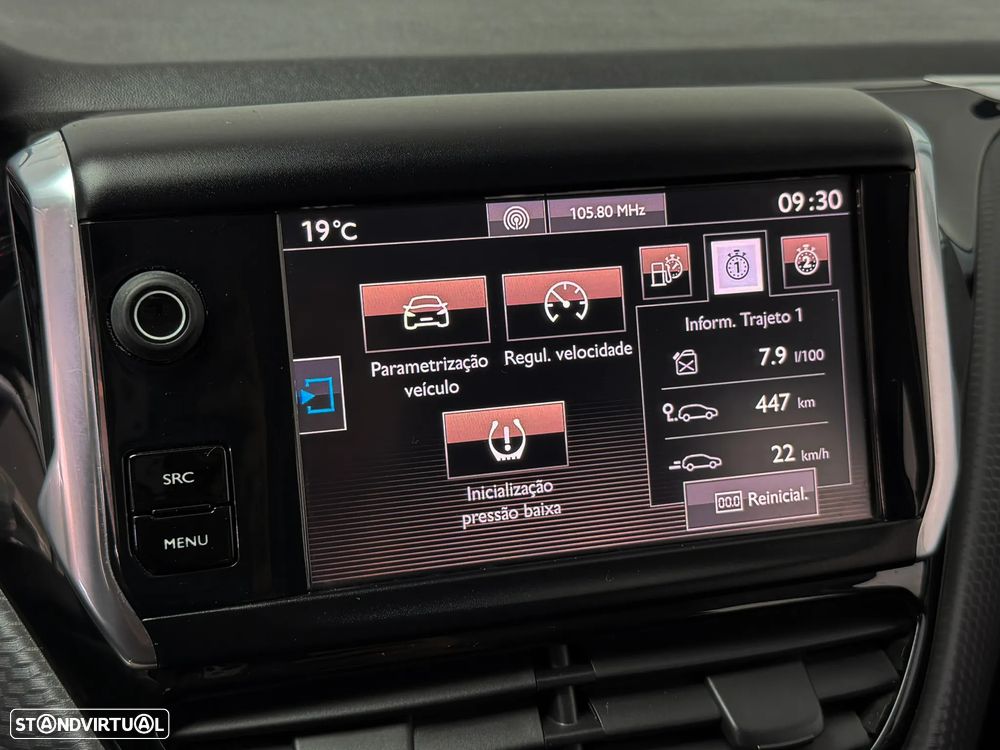 Peugeot 2008 1.2 PureTech Style - 19