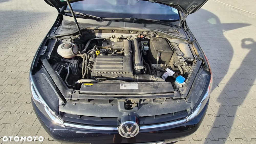 Volkswagen Golf 1.4 TSI BMT Comfortline - 21