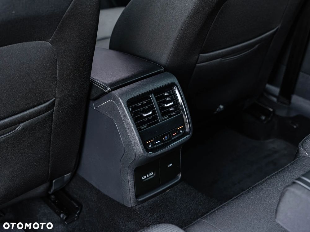 Skoda Octavia 2.0 TDI DSG 4x4 Style - 29