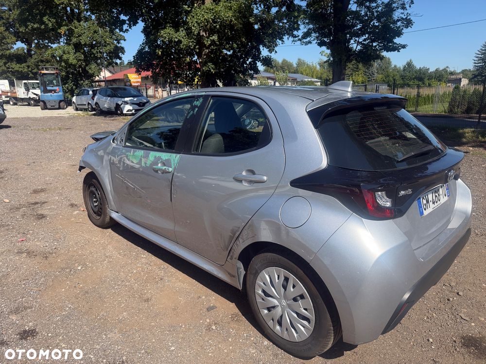 Toyota Yaris - 6