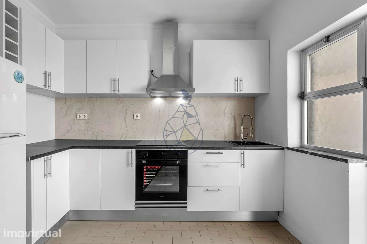 Apartamento T2 com Áreas Generosas na Boavista em Portimão - Grande imagem: 2/45