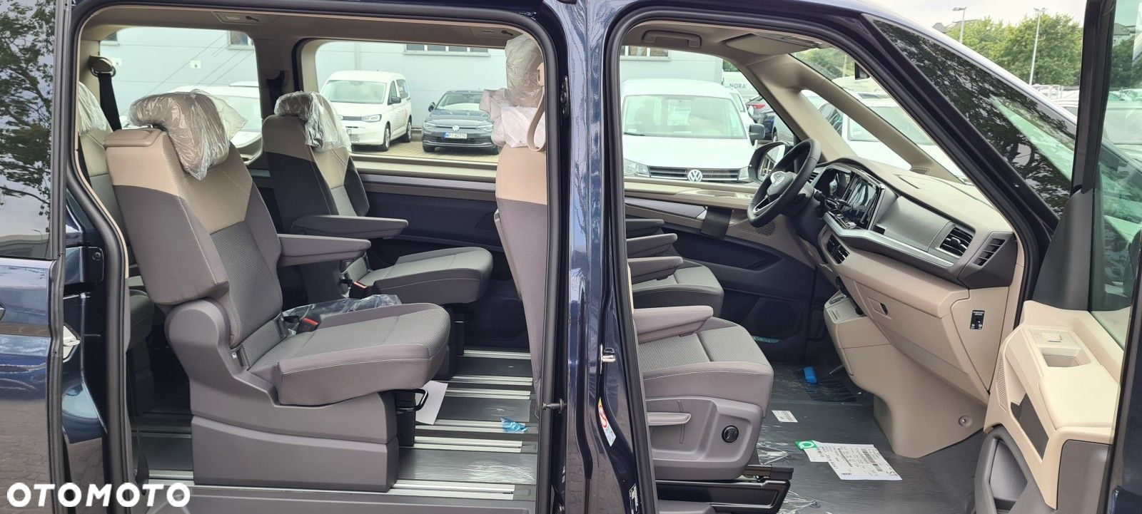 Volkswagen Multivan - 18