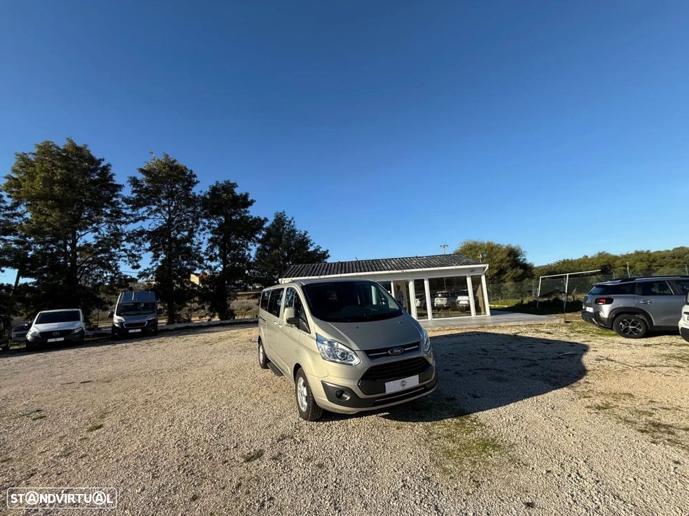 Ford Tourneo Custom - 1