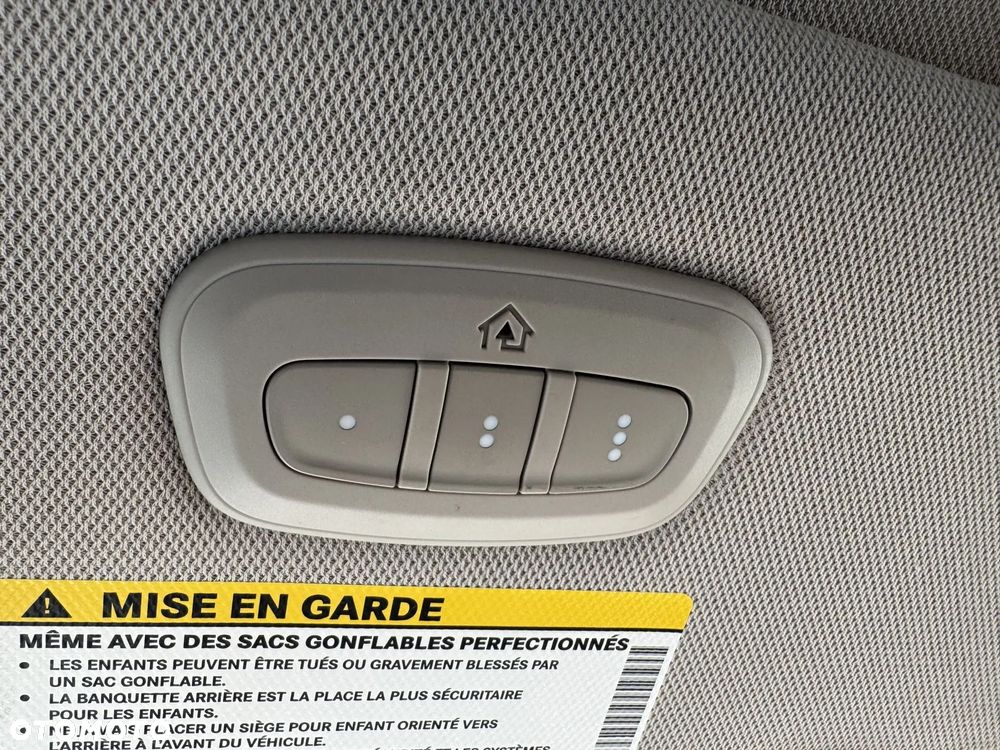 Chrysler Pacifica - 26