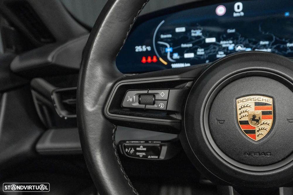 Porsche Taycan 4S - 11