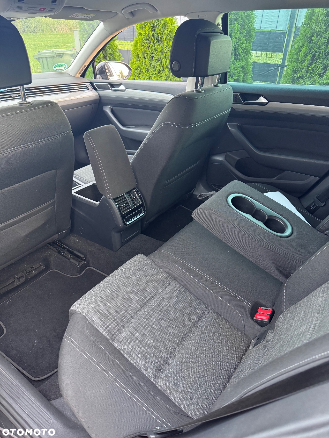 Volkswagen Passat - 12