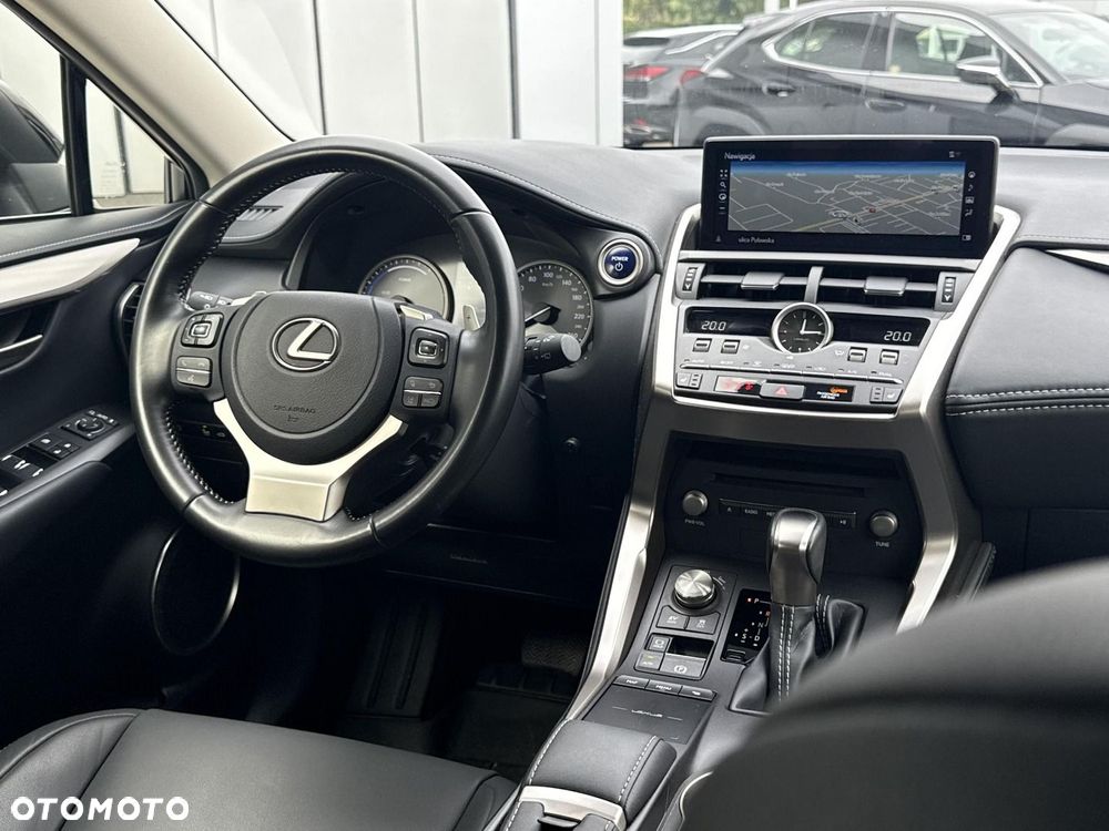 Lexus NX 300h F Impression AWD - 21