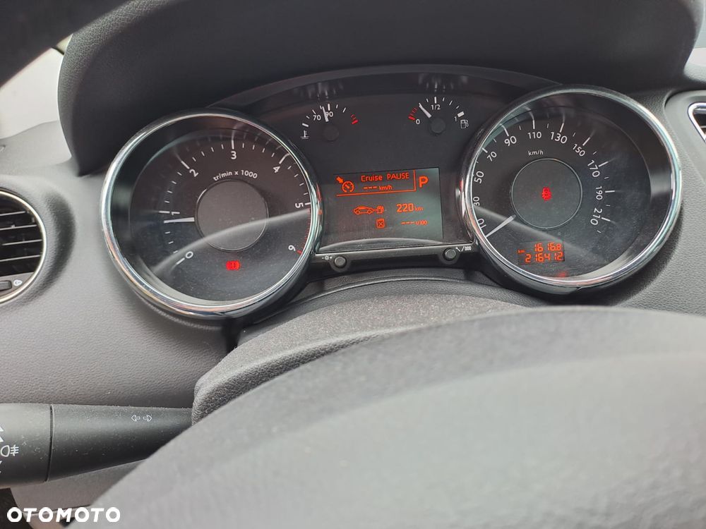 Peugeot 5008 HDI 160 Automatik Active - 10