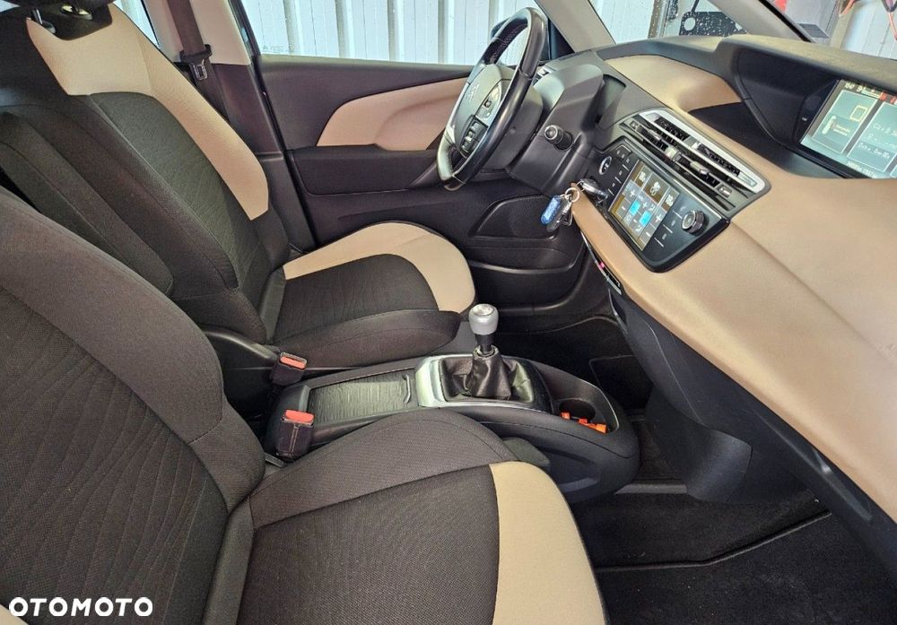 Citroën C4 Grand Picasso - 24