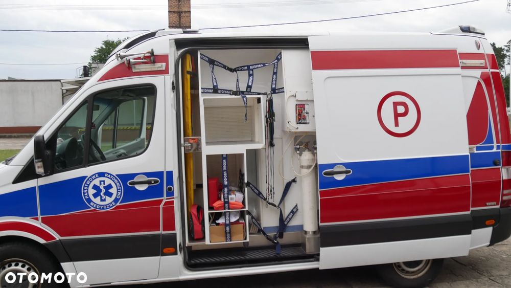 Mercedes-Benz Sprinter Ambulans - 9
