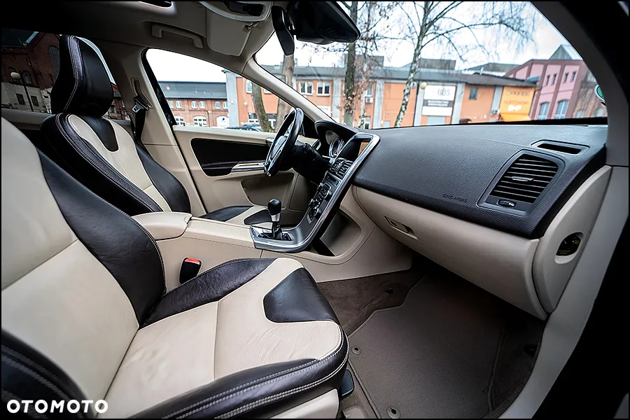 Volvo XC 60 D4 Edition Pro - 36
