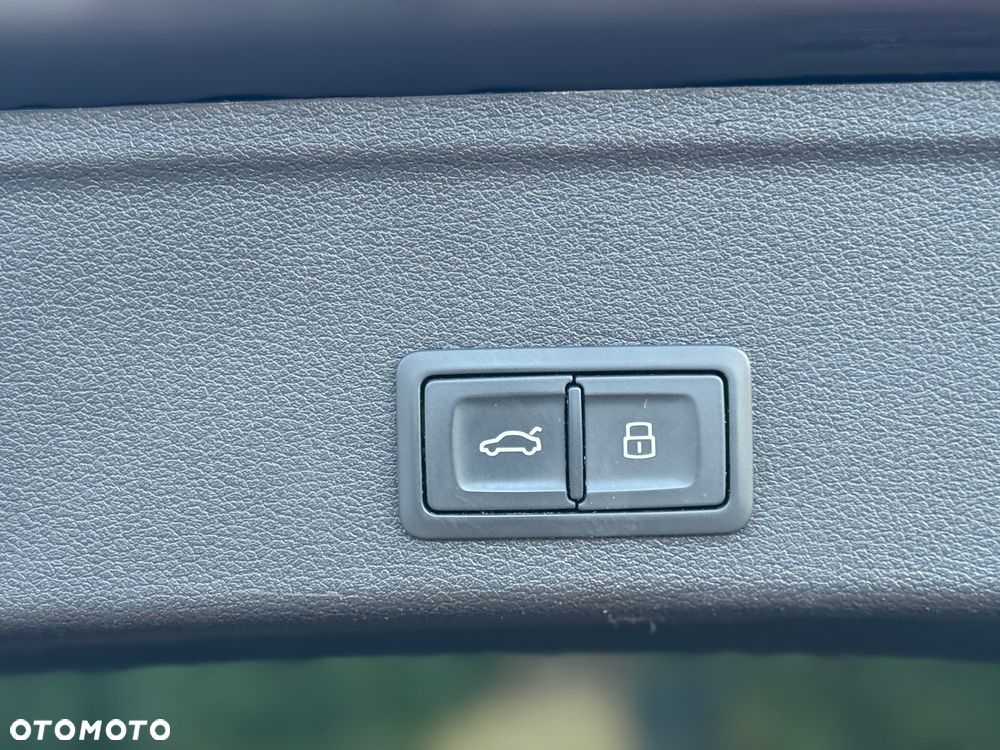 Audi A4 Avant 2.0 TDI Sport S tronic - 18