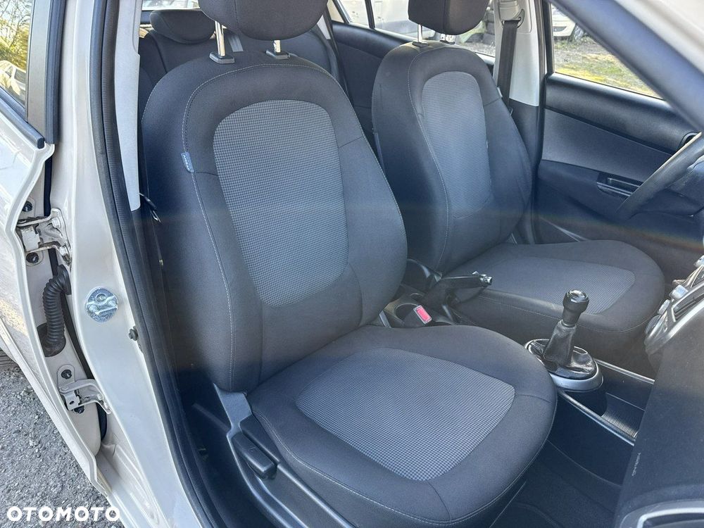 Hyundai i20 - 13