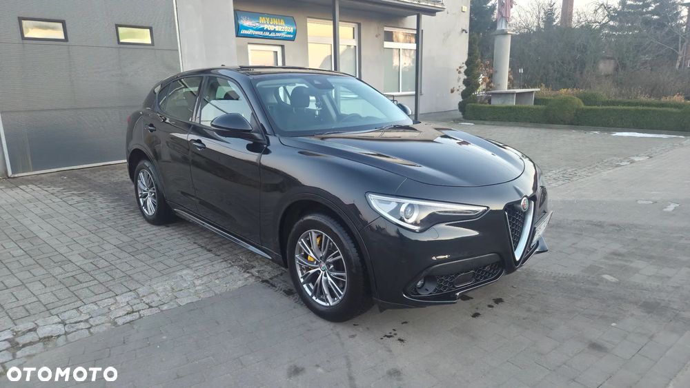 Alfa Romeo Stelvio - 3