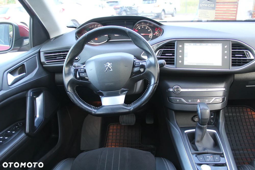 Peugeot 308 1.2 PureTech Allure S&S - 19