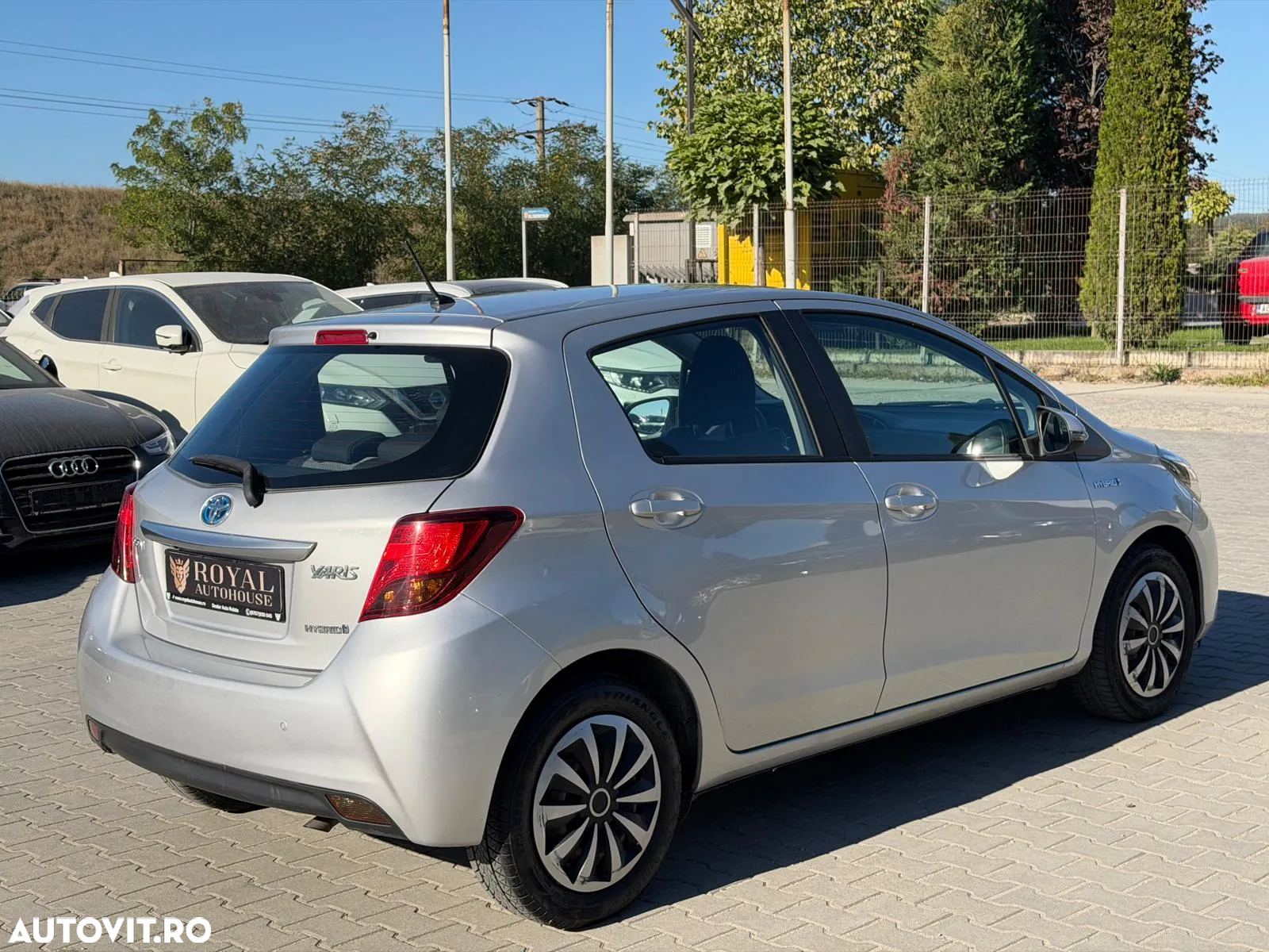 Toyota Yaris 1.5 VVT-i HSD Sol - 3