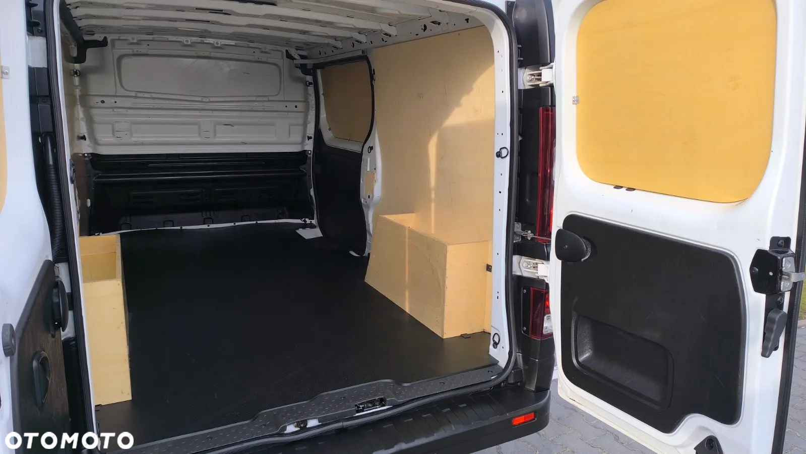 Renault Trafic - 11