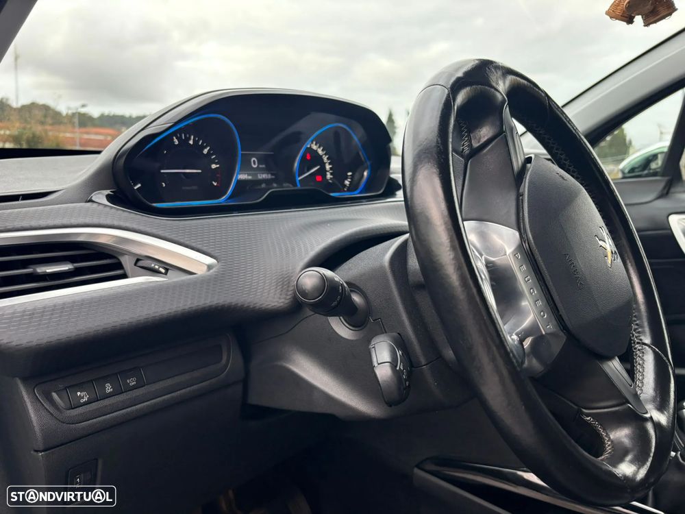Peugeot 2008 1.2 PureTech Allure - 58