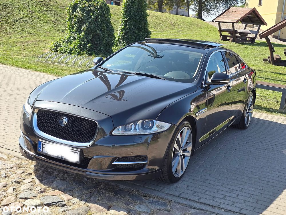 Jaguar XJ 3.0 D V6 Premium Luxury - 23
