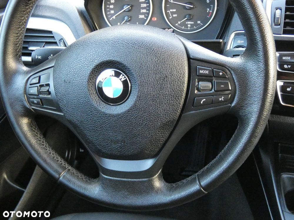 BMW Seria 1 118i Sport Line - 28