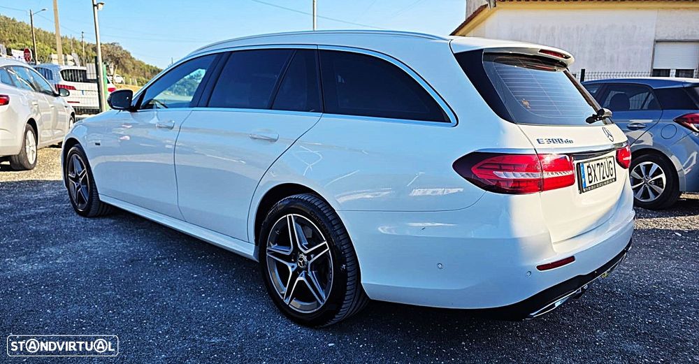 Mercedes-Benz E 300 de AMG Line 4Matic - 4