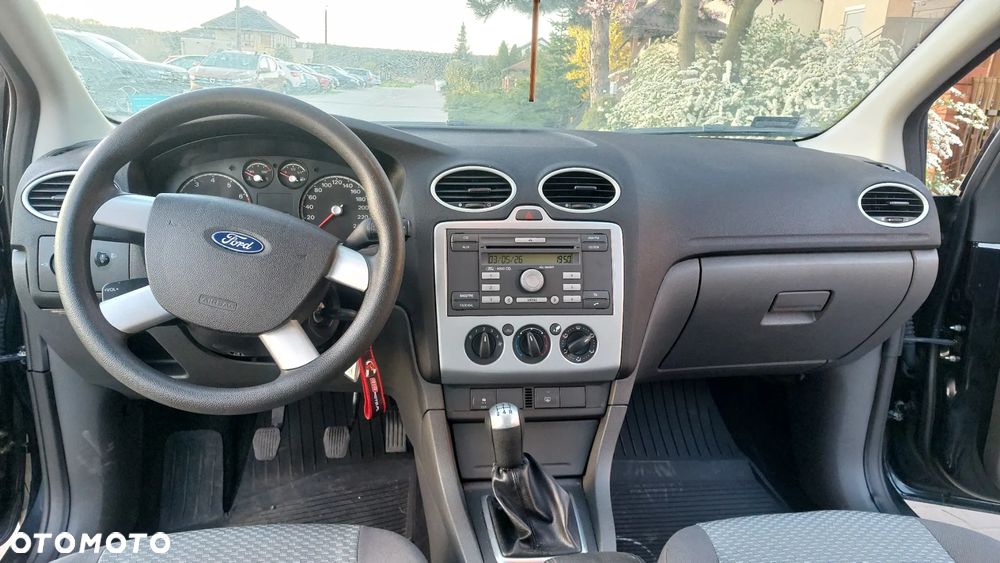 Ford Focus 1.6 16V Trend - 25