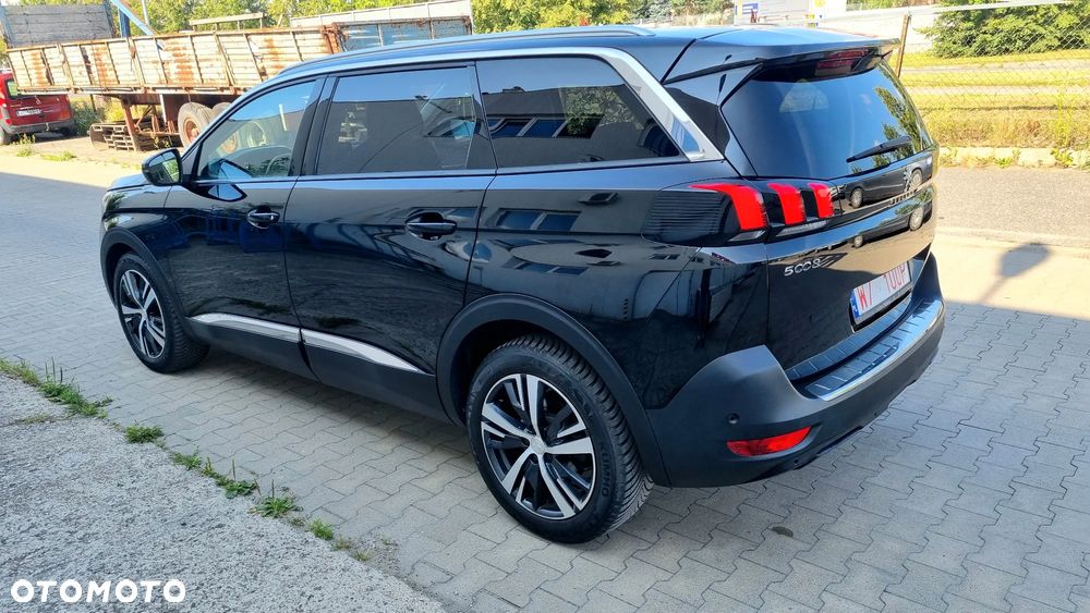 Peugeot 5008 - 8